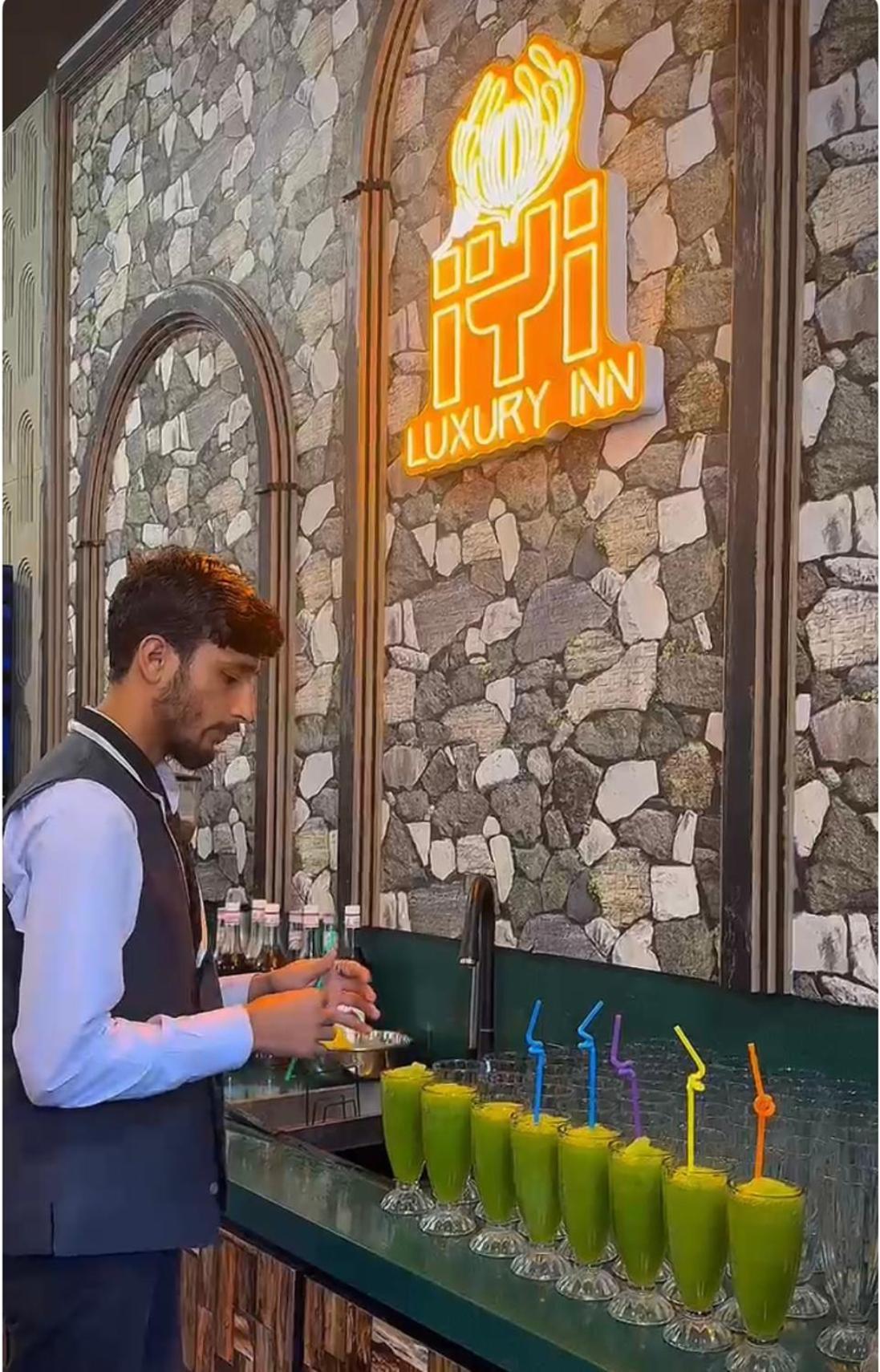 Iyi Luxury Inn Swat Saidu Sharif Exterior photo