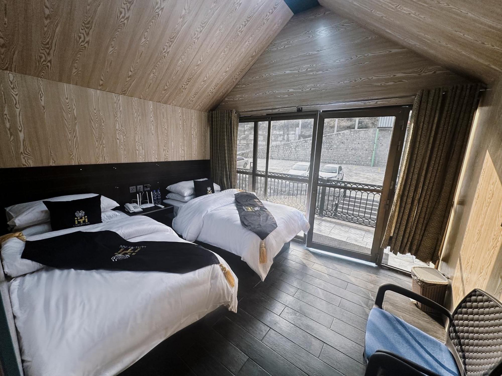 Iyi Luxury Inn Swat Saidu Sharif Exterior photo