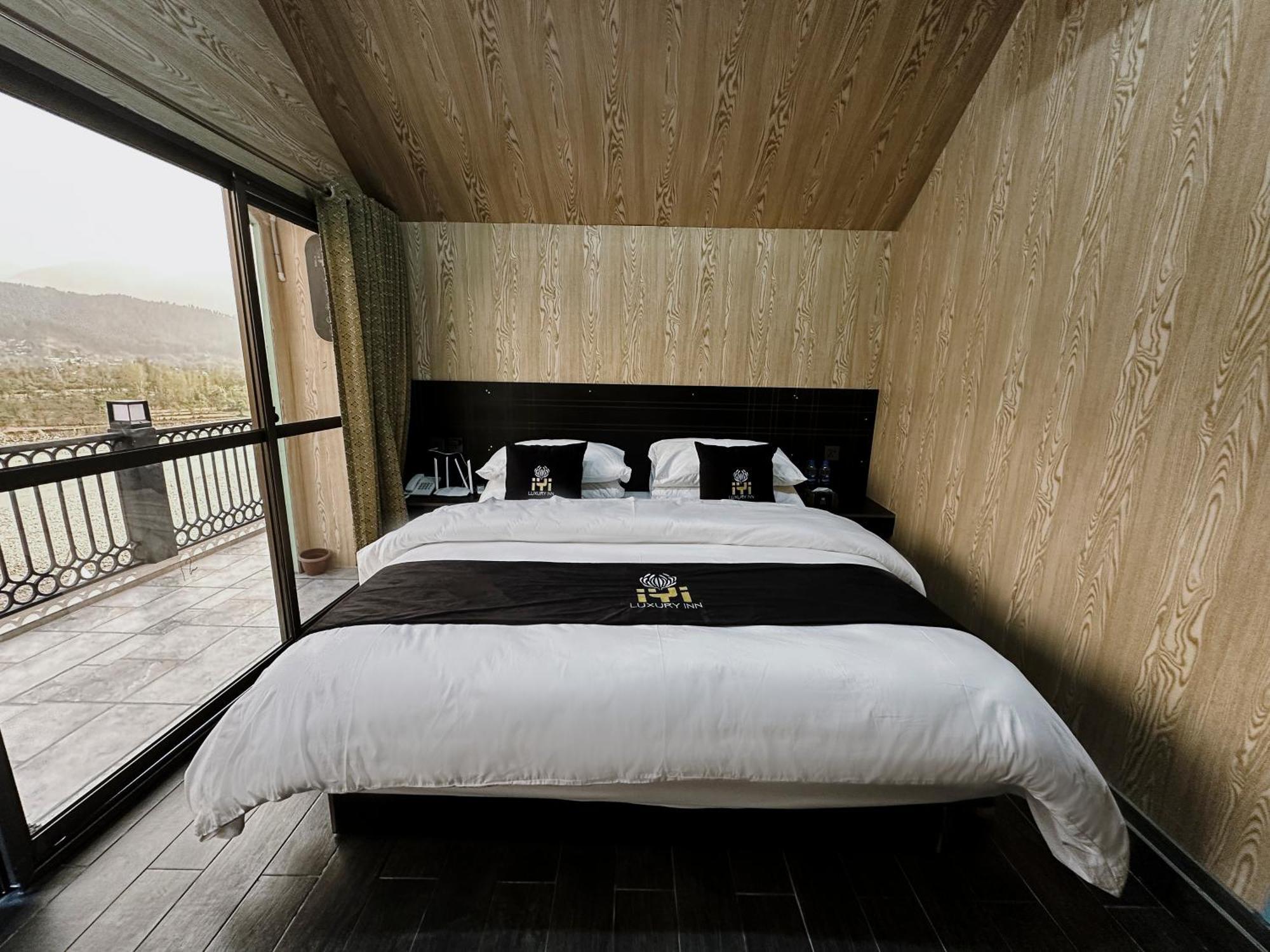 Iyi Luxury Inn Swat Saidu Sharif Exterior photo