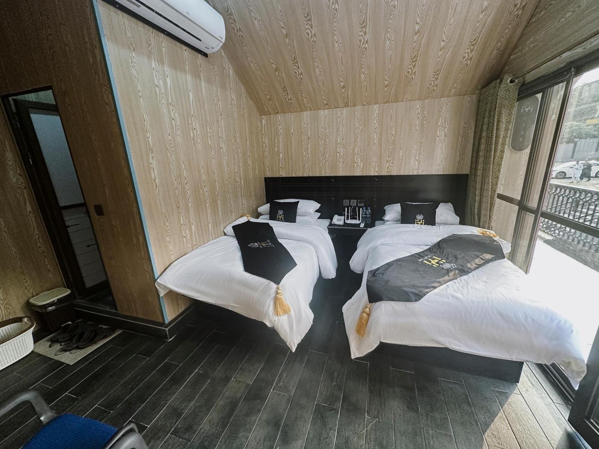 Iyi Luxury Inn Swat Saidu Sharif Exterior photo