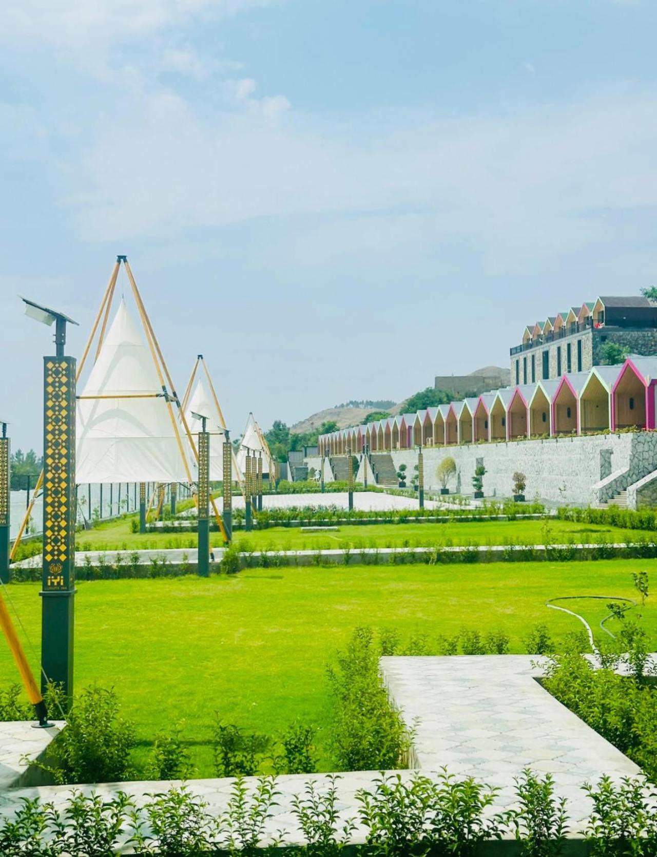 Iyi Luxury Inn Swat Saidu Sharif Exterior photo