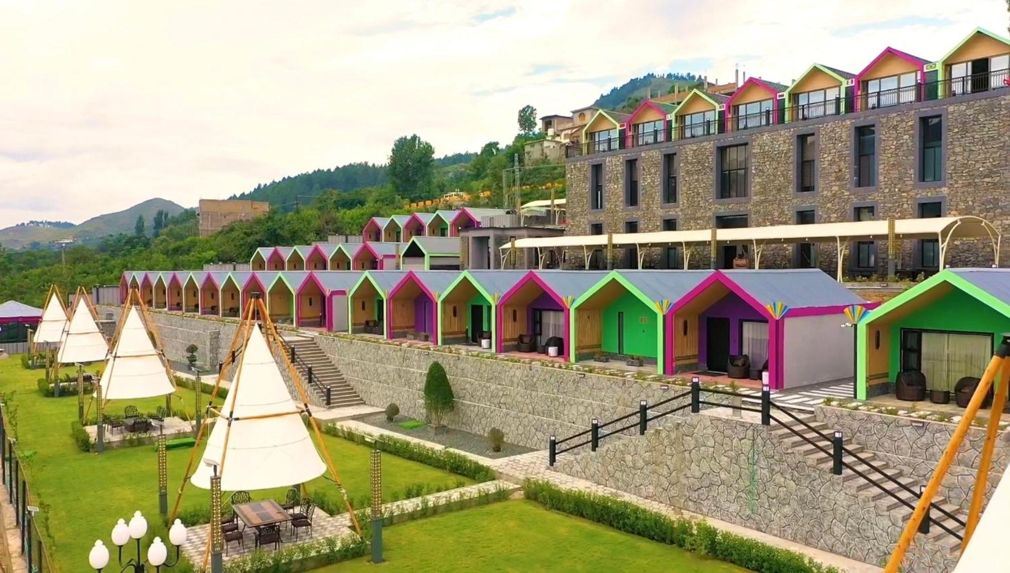 Iyi Luxury Inn Swat Saidu Sharif Exterior photo
