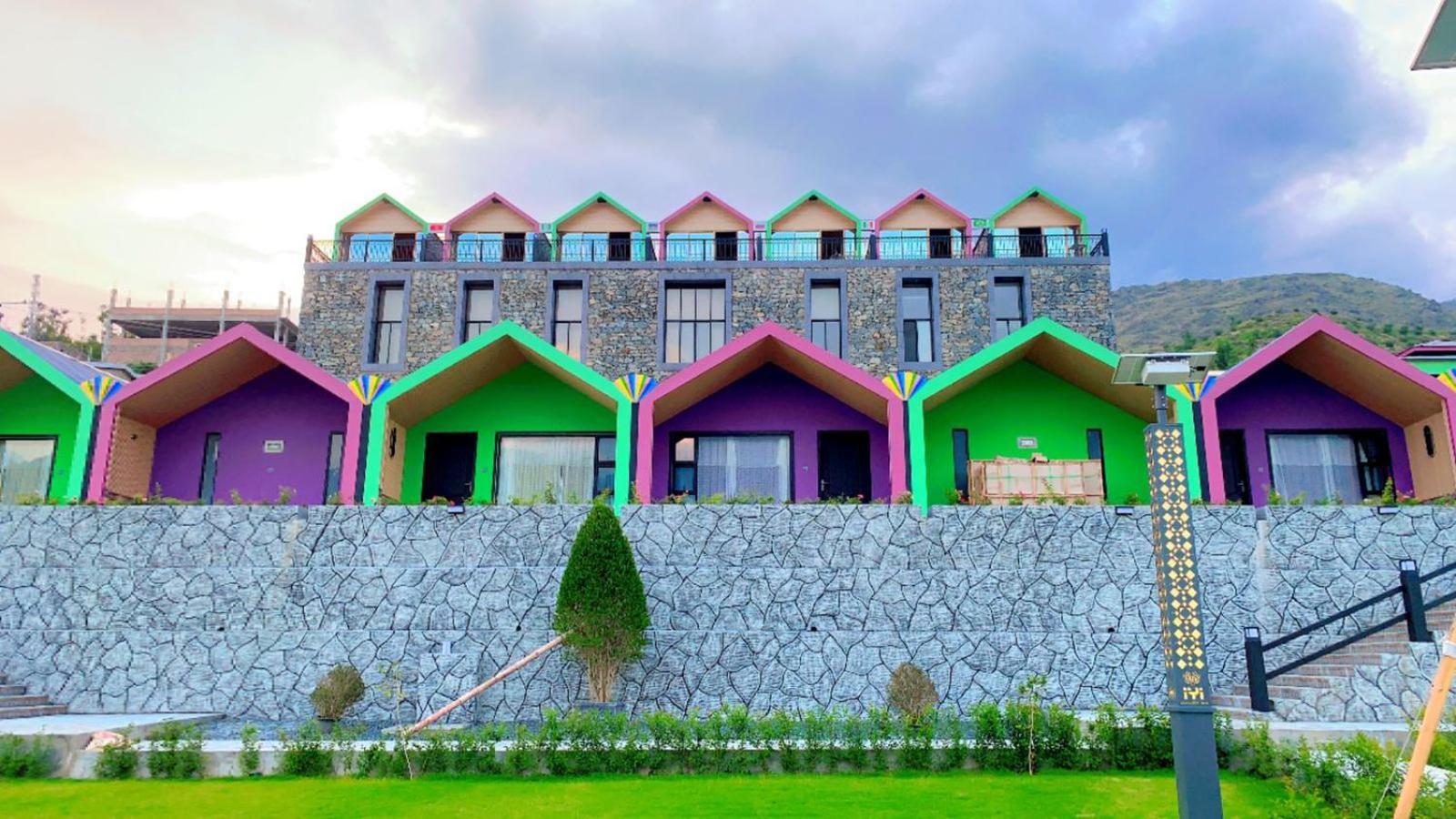 Iyi Luxury Inn Swat Saidu Sharif Exterior photo